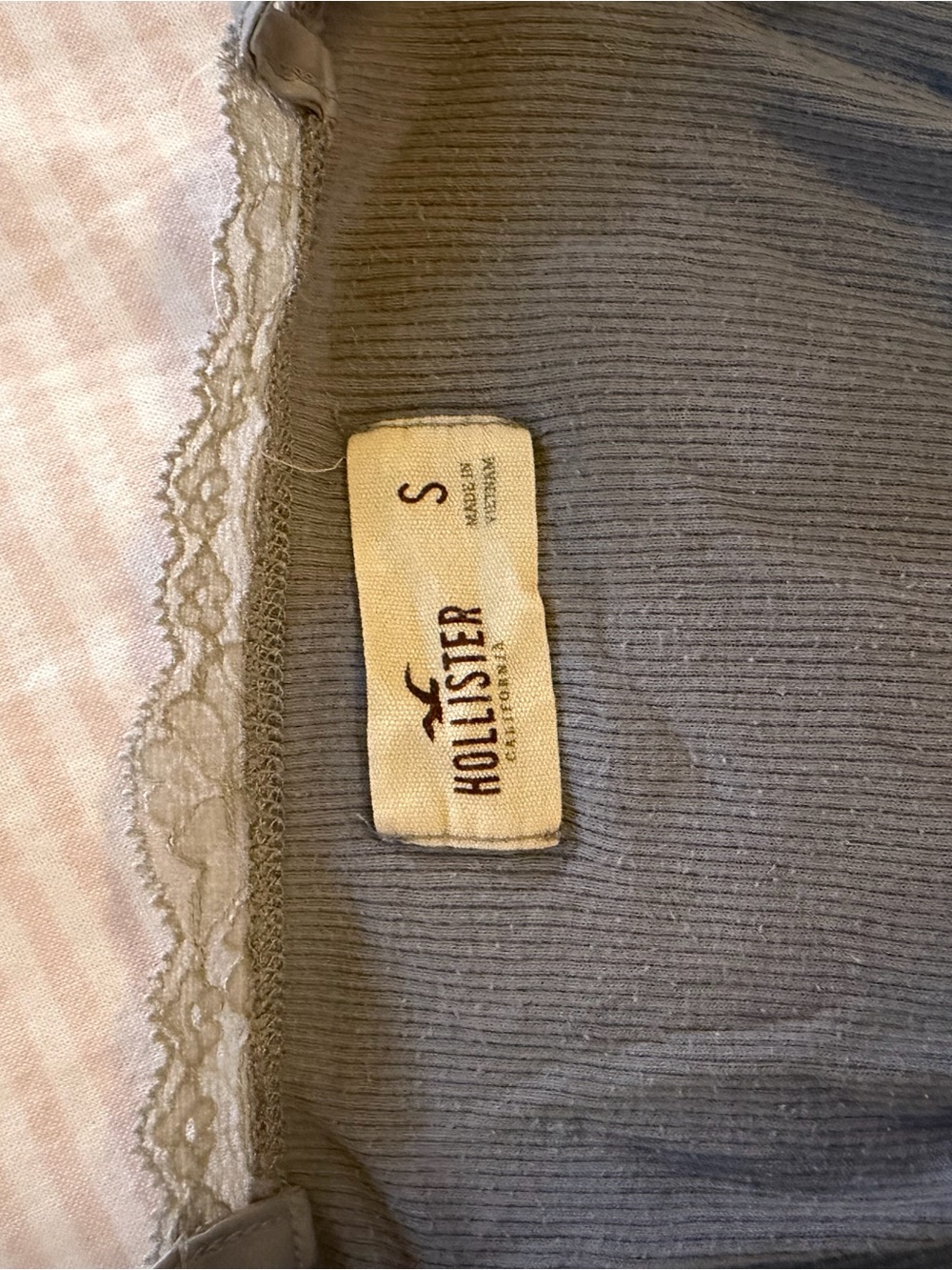 Vintage Hollister Grey Lace Trim Tank Top - Picture 6 of 6